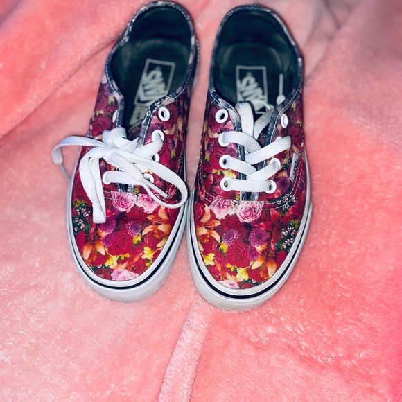 Floral Vans! - Picture 2 of 7